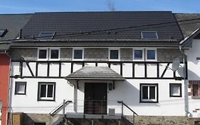 Das Kleine Glueck
